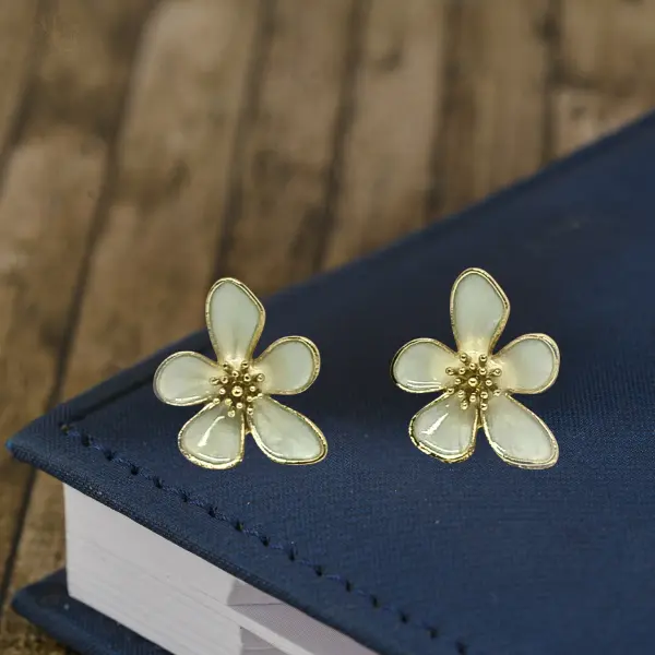 White Flower Stud Earrings