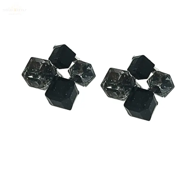 Gemstone Cluster Stud Earrings=black