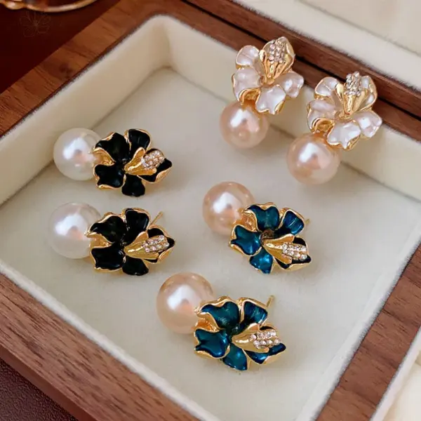 Caspian Bloom Studs